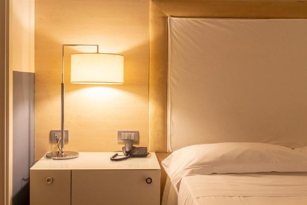 Hotel 4 Viale Masini 4*